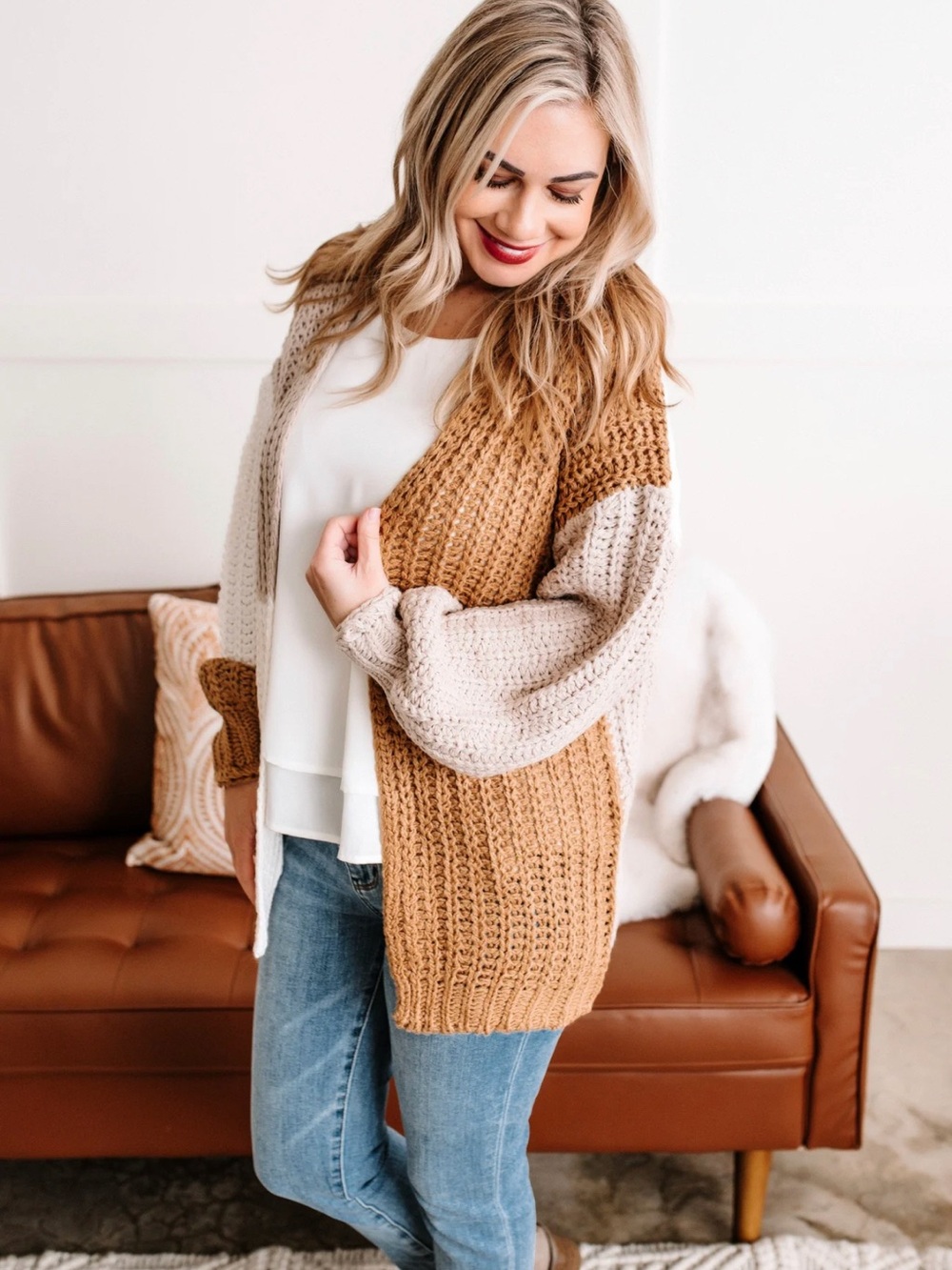 Two-Tone Chunky Open-Front Cardigan Sweater in Camel and Cream